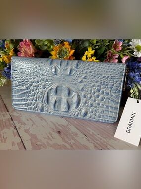 BRAHMIN Skyler Travel Wristlet Wallet Heavenly Blue Melbourne NWT